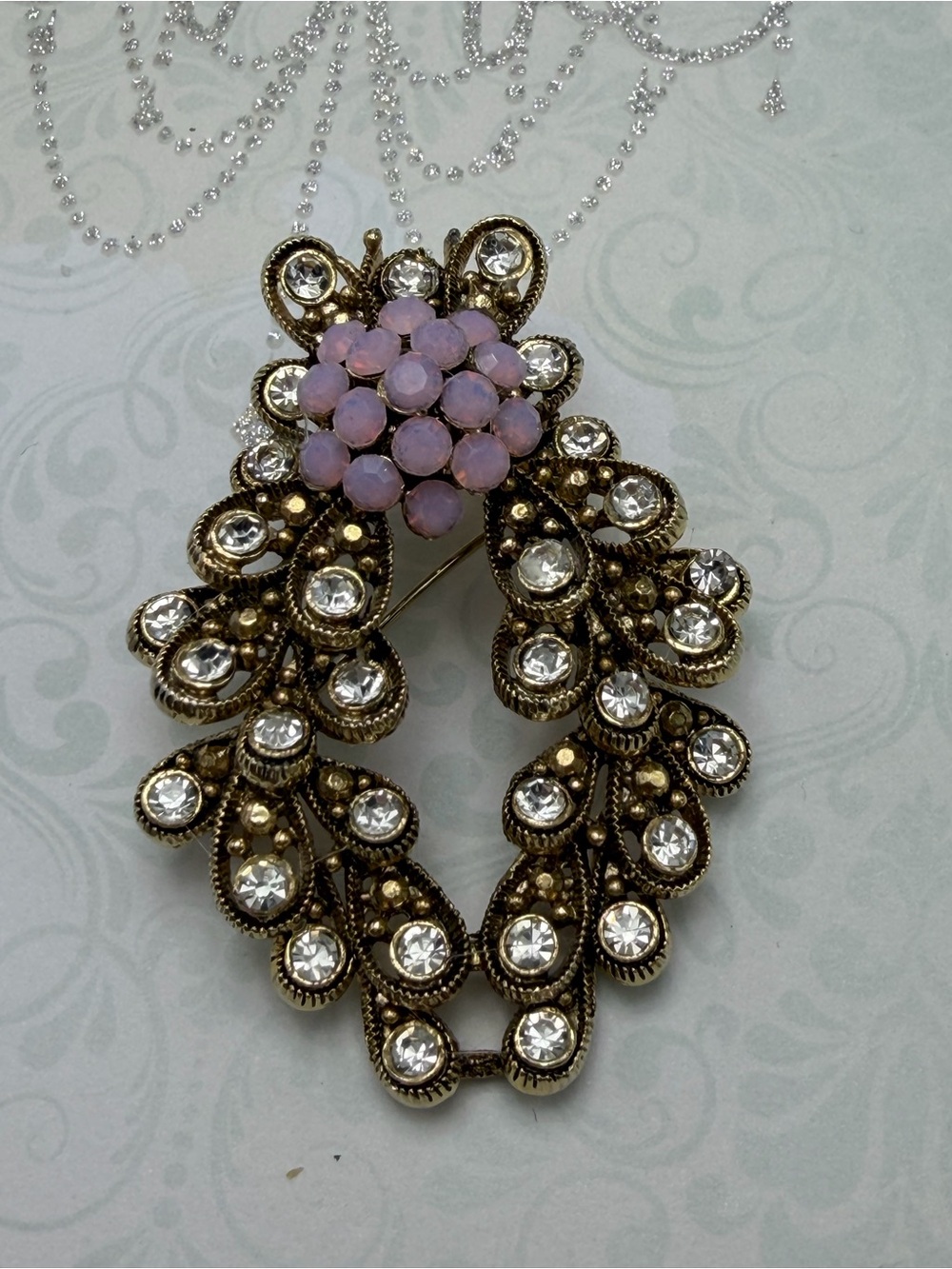 Vintage Revival Style brooch #cz707